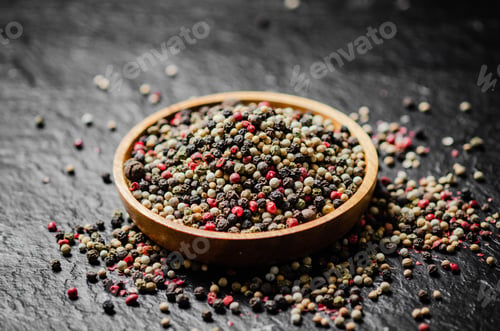 Preview: Peppercorn on rustic background.