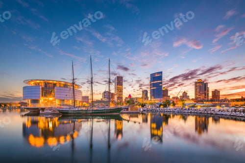 Preview: Milwaukee, Wisconsin, USA Skyline