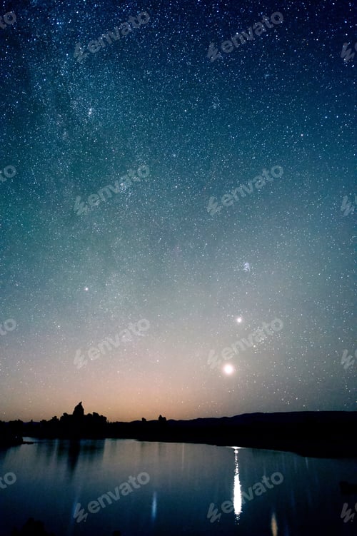 Preview: Starry sky at night, mono lake, california, usa