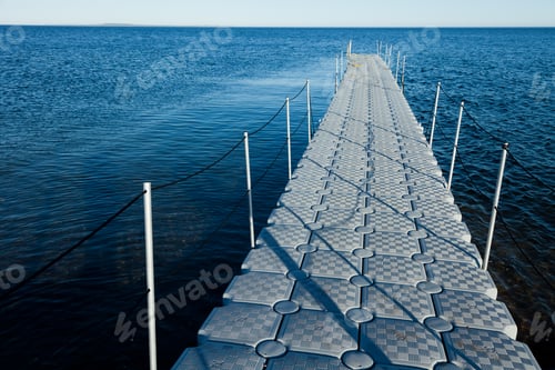 Preview: View of the pier