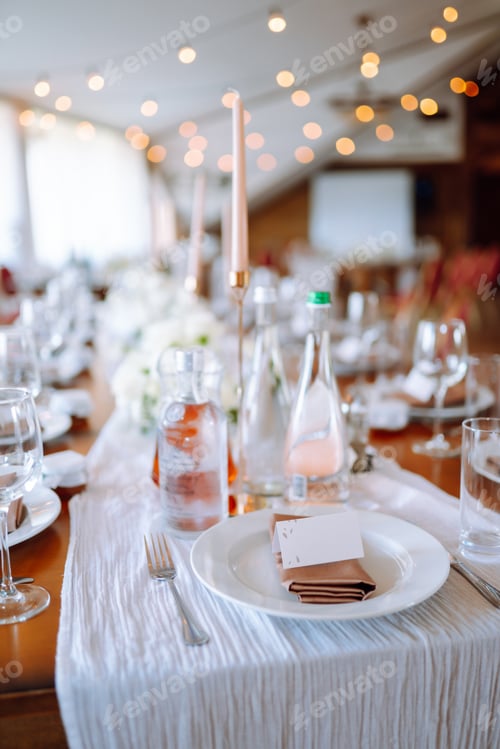 Preview: Beautiful table setting for a party, wedding reception or other festive event. Banquet setting.