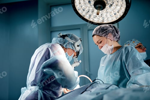 Preview: A team of surgeons is fighting for life, for a real operation, for real emotions. The intensive care