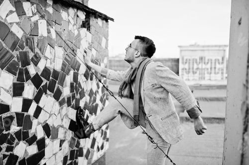 Preview: Man on roof