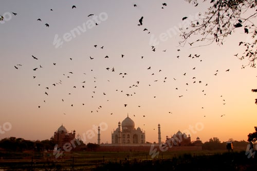 Preview: Taj Mahal scenic sunset view in Agra, India