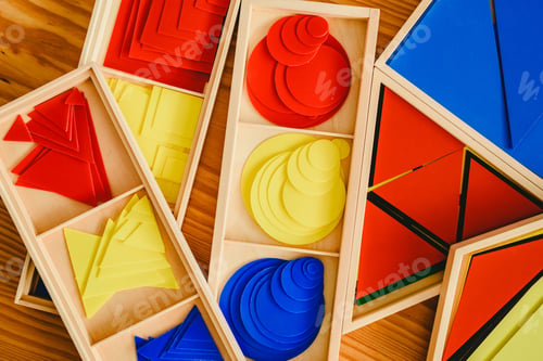 Preview: Geometric material in Montessori classroom for the learning of children in mathematics area.