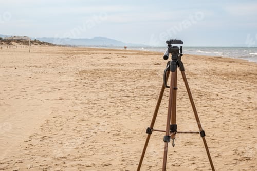 Preview: Tripod placed at the beach