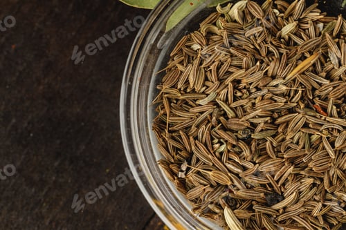 Preview: Green spice in glass bowl close up on kitchen table