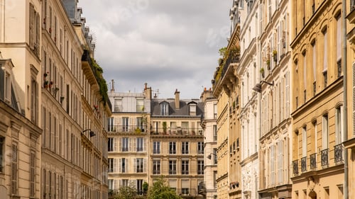 Preview: Paris, typical facade and windows