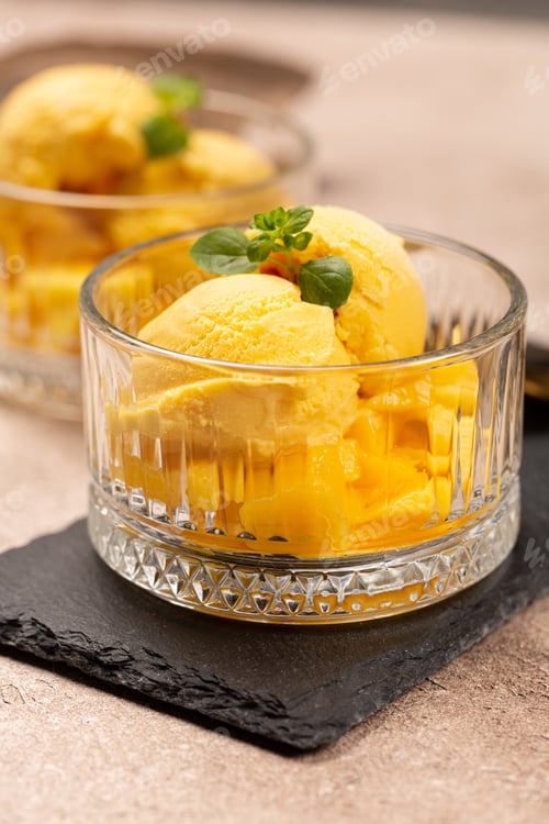 Preview: Natural mango ice cream in glass cremans