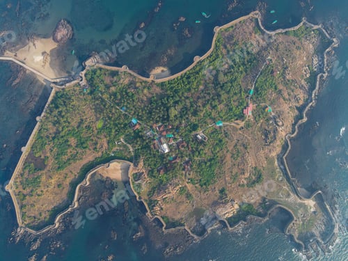 Preview: Aerial shot of Sindhudurg fortress in a island
