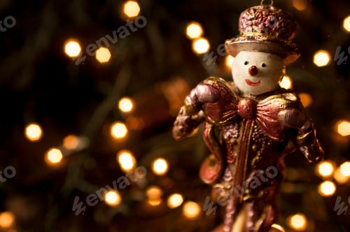 Preview: Festive Snowman Ornament with Warm Holiday Lights