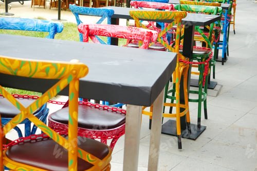 Preview: empty chair at cafe indoor