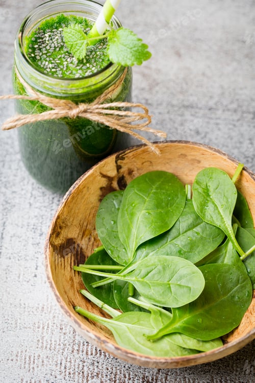 Preview: Spinach smoothie, on the grey background.