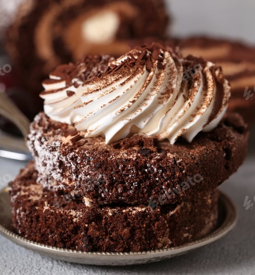 Preview: chocolate sponge roll with butter cream
