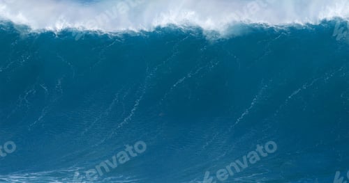 Preview: Big ocean wave