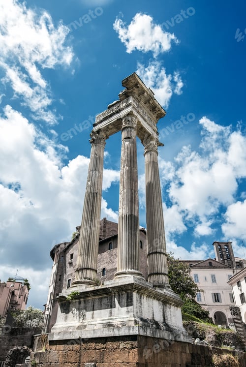 Preview: Archeological ruins in historic center in Rome