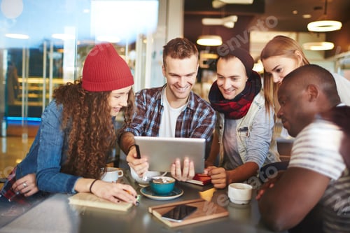 Preview: Modern teens in cafe