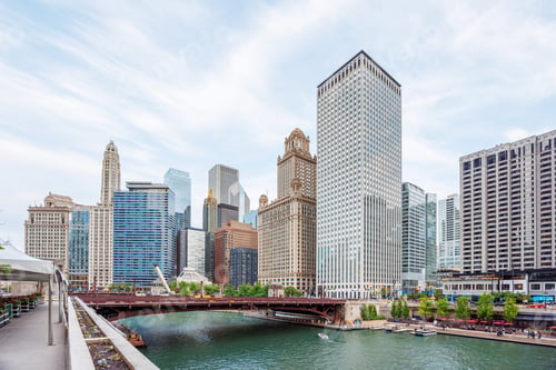 Preview: Vibrant view of Chicago downtown skyline under a summer sky