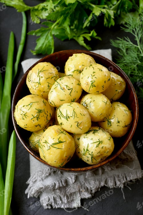 Preview: Tasty new boiled potatoes with dill