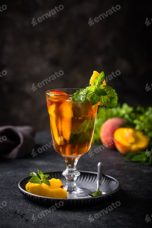 Preview: Cold ice tea with peach and mint