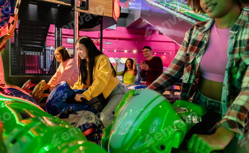 Preview: Friends Competing in Arcade Motorcycle Racing Game