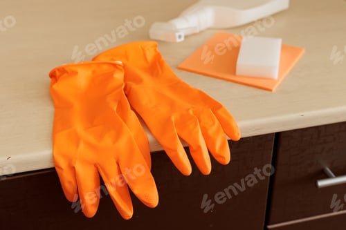 Preview: Cleaning the house and kitchen with dirt removal tools using a sponge and gloves.