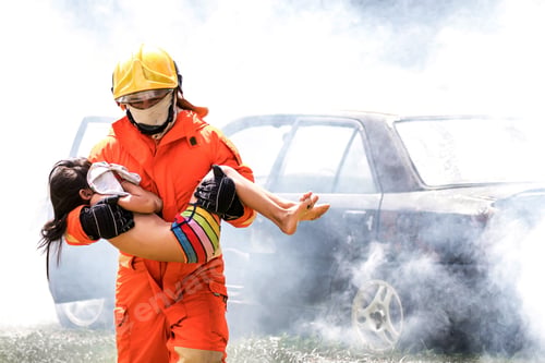 Preview: Firefighter to save girl in fire and smoke.