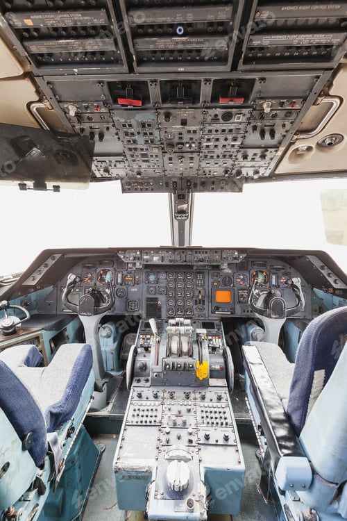 Preview: Interior of a decommissioned l-1011 TriStar in Cotonou, Benin