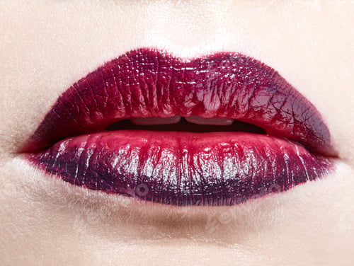 Preview: Close-Up Shot Of Female Lips With Bicolor Marsala Lipstick