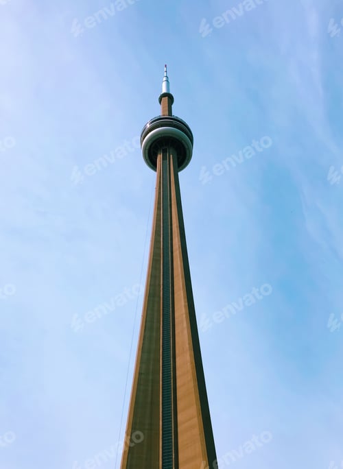 Preview: Minimal shot of CN Tower in Toronto Canada