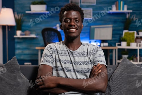 Preview: Portrait of african american businessman looking into camera