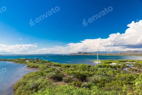 Preview: Panoramic View of Caribbean coast and mountains