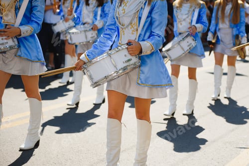 Preview: Street promotion of the majorettes of the festival spring.