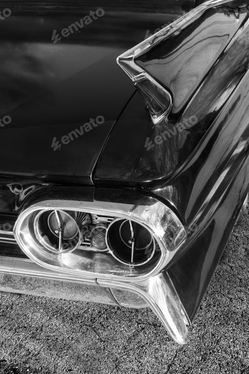 Preview: Rear details from an american classic car in black and white