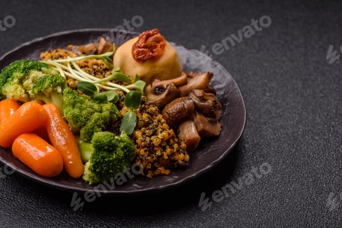 Preview: Food bowl with tofu, quinoa, broccoli and carrots, microgreens