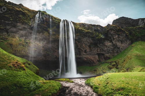 Preview: Mesmerizing landscape of the Seljalandsfoss waterfall in Iceland