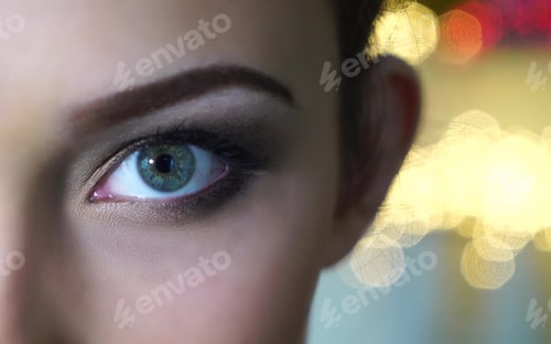 Preview: Close-up on beautiful women blue eye