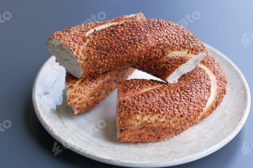 Preview: Turkish Bagel Simit on table