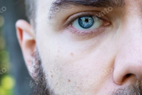 Preview: Eye close up