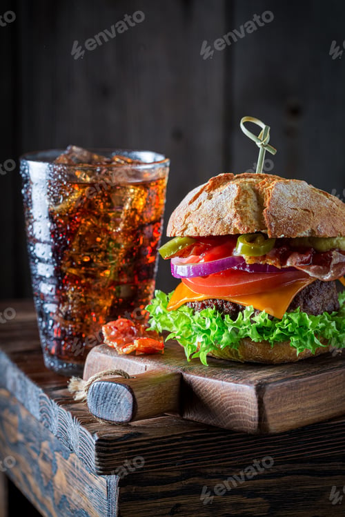 Preview: Homemade sandwich with cold drink. American cuisine.