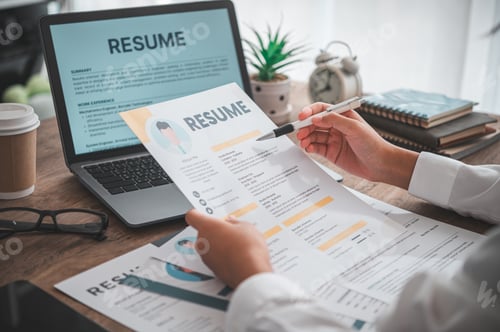 Preview: People are reviewing job applications before filling out their resume on the job application