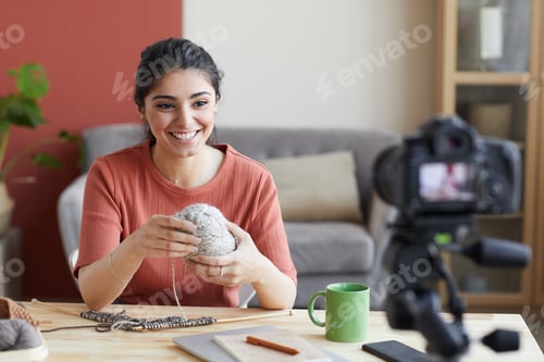 Preview: Woman running her blog