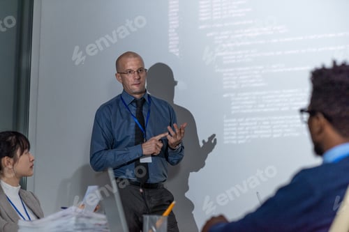 Preview: Experienced it-developer explaining new way of decoding data