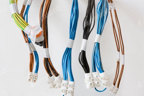 Preview: Multiple electrical cables