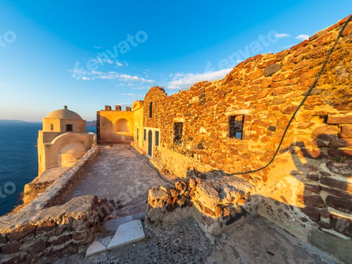 Preview: The ruins of the Venetian castle in Oia Santorini G