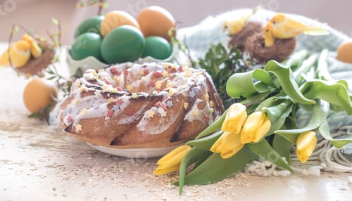 Preview: Still life with Easter cake and colored eggs