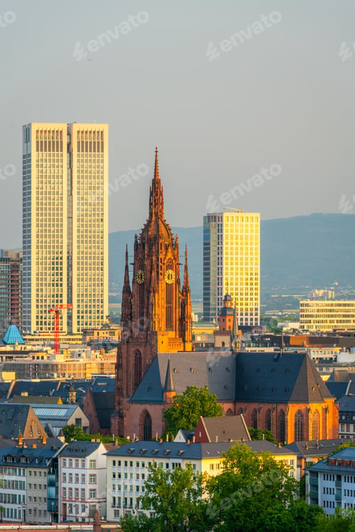 Preview: Frankfurt Cathedral and City at Sunrise. Aerial View. Hesse, Germany