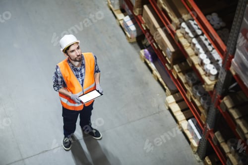 Preview: Warehouse worker