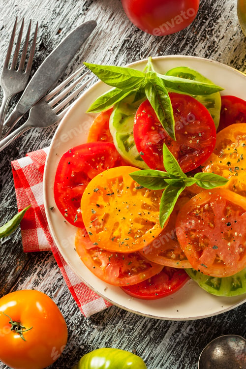 Preview: Healthy Heirloom Tomato Salad
