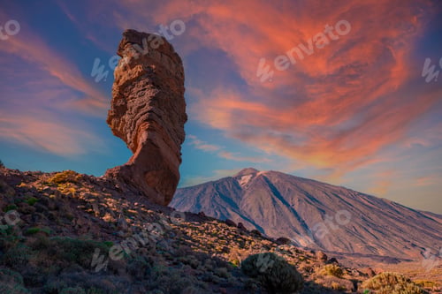 Preview: Sunset at Roque Cinchado next to Teide in the natural park of Tenerife